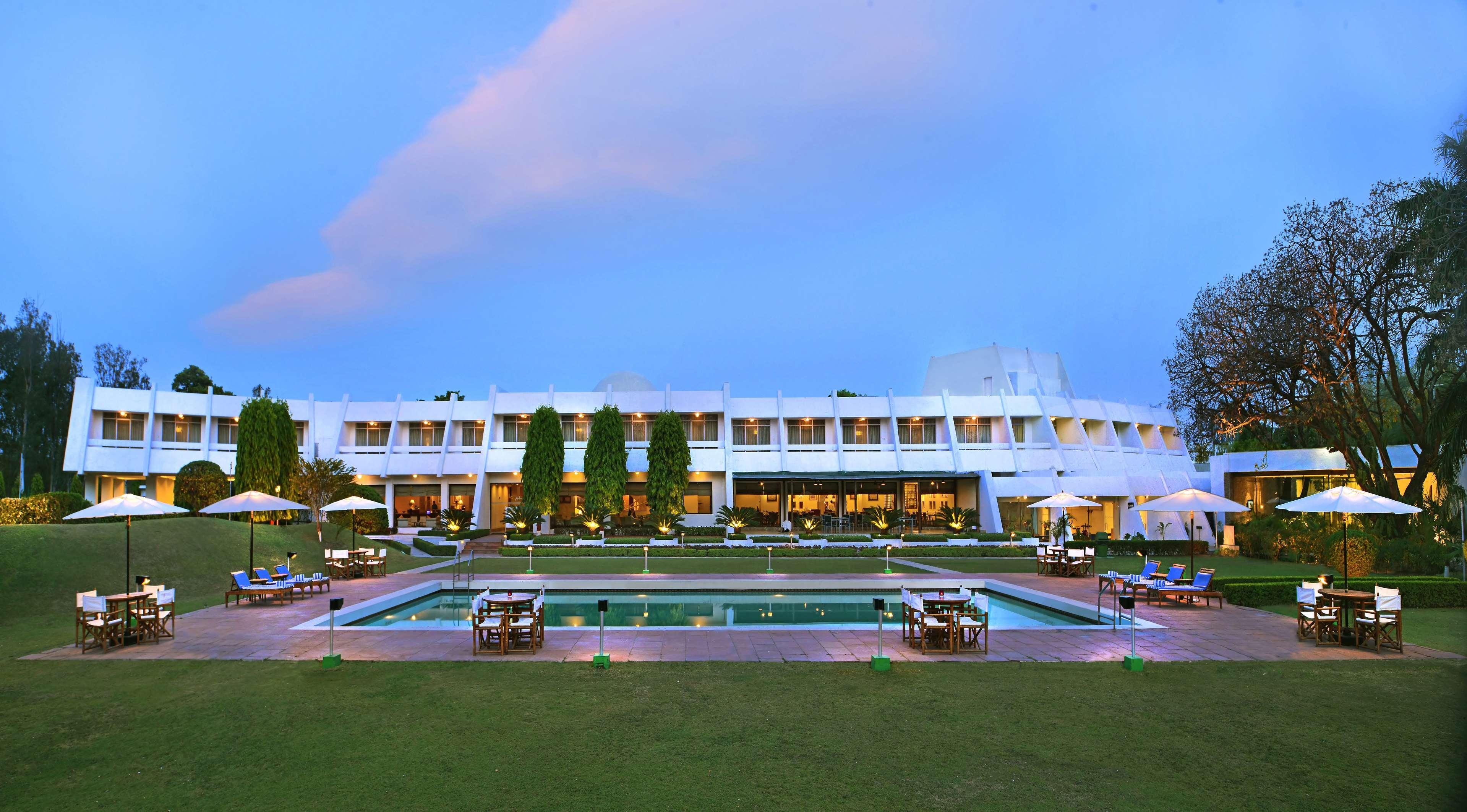 Radisson Jass Hotel, Khajuraho Ngoại thất bức ảnh