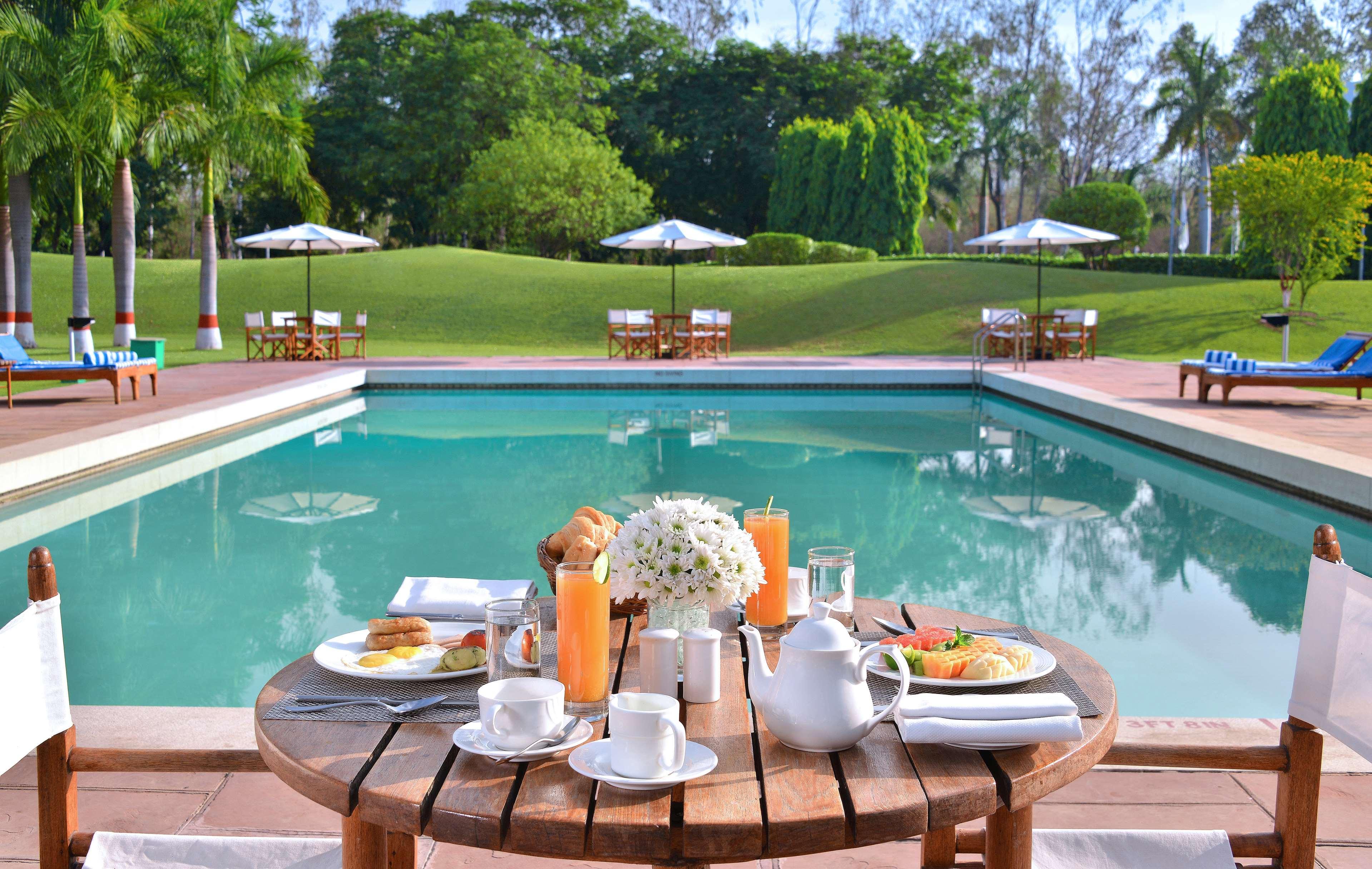 Radisson Jass Hotel, Khajuraho Ngoại thất bức ảnh