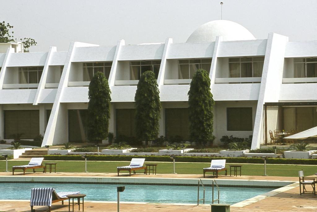 Radisson Jass Hotel, Khajuraho Ngoại thất bức ảnh