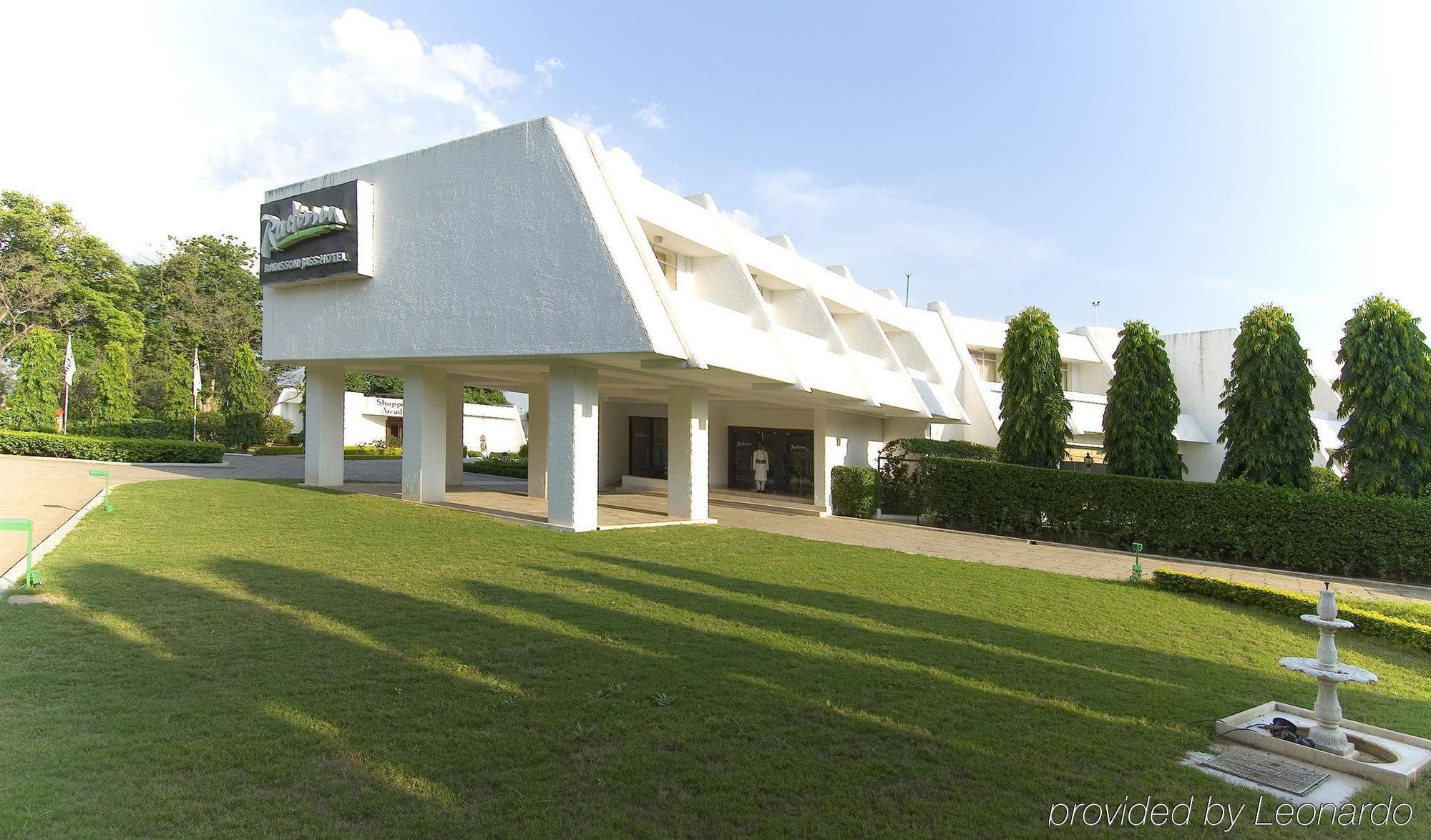 Radisson Jass Hotel, Khajuraho Ngoại thất bức ảnh