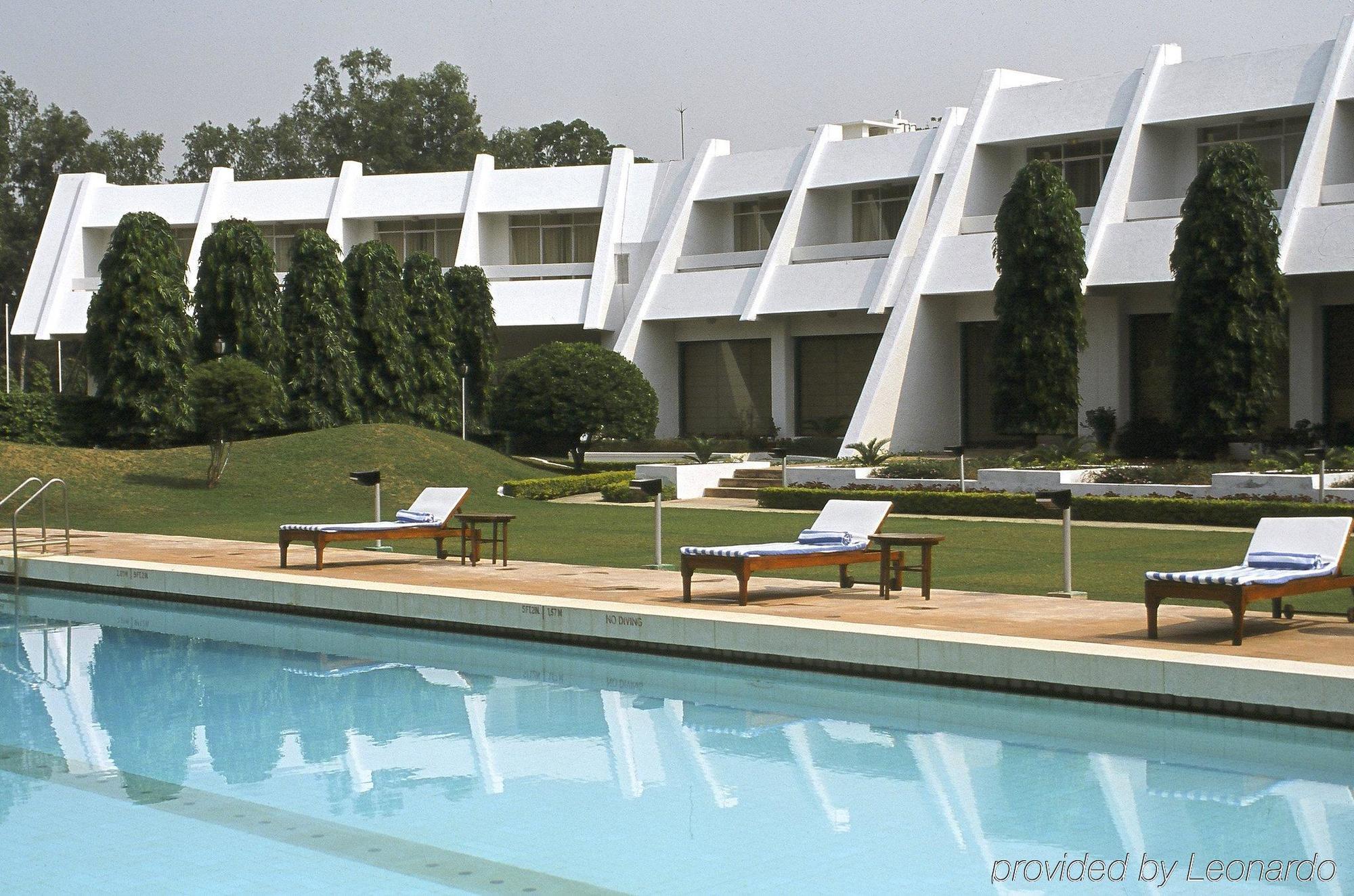Radisson Jass Hotel, Khajuraho Ngoại thất bức ảnh