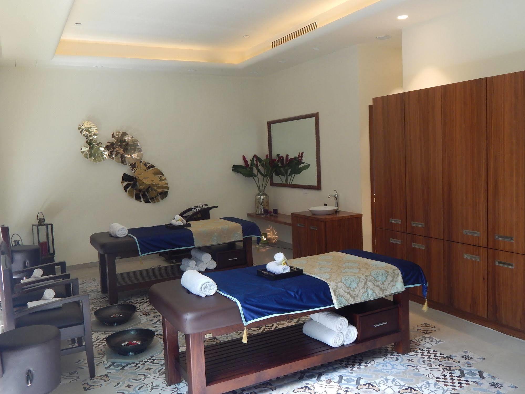 Radisson Jass Hotel, Khajuraho Ngoại thất bức ảnh